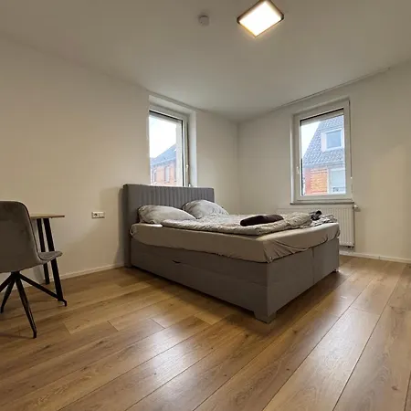 Apartment Simplex In *